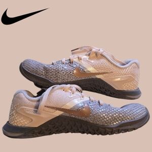 Nike Metcon 4 XD Mtlc Women's Athletic Training Shoes